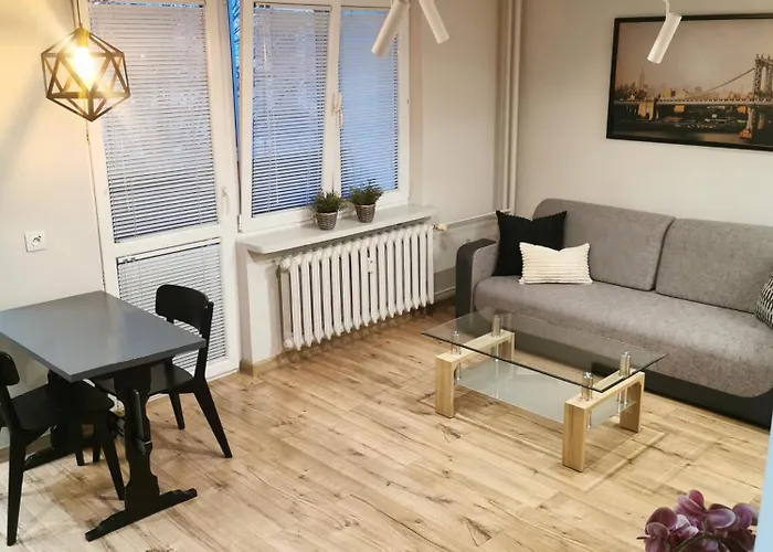 Crackedbrick * Warsaw